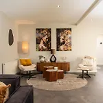 Groepsvilla Met Hottub & Sauna | 12 Personen 别墅