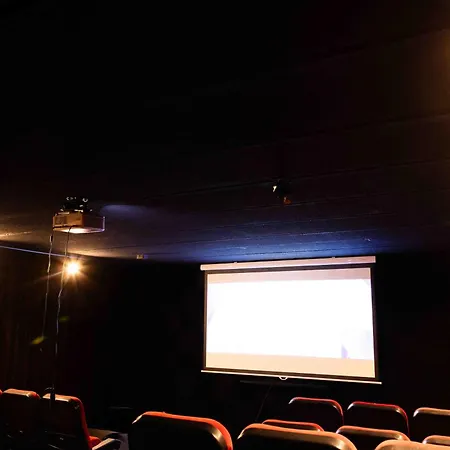 Ruime Groepsvilla Voor 12 Personen Met Terras En Tuin * אפלדורן