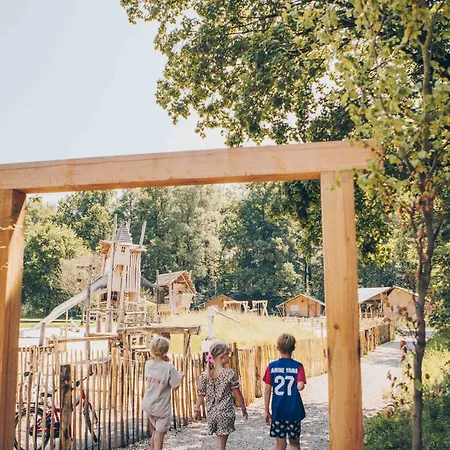 Ruime Groepsvilla Voor 12 Personen Met Terras En Tuin *