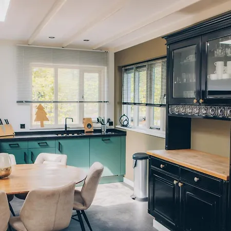 Groepsvilla Met Hottub & Sauna | 12 Personen * Apeldoorn