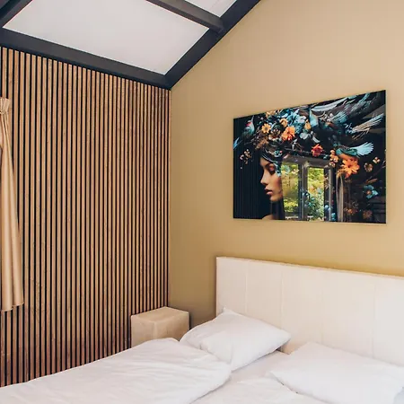 Groepsvilla Met Hottub & Sauna | 12 Personen Villa Apeldoorn