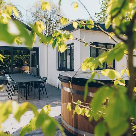 别墅 Groepsvilla Met Hottub & Sauna | 12 Personen *