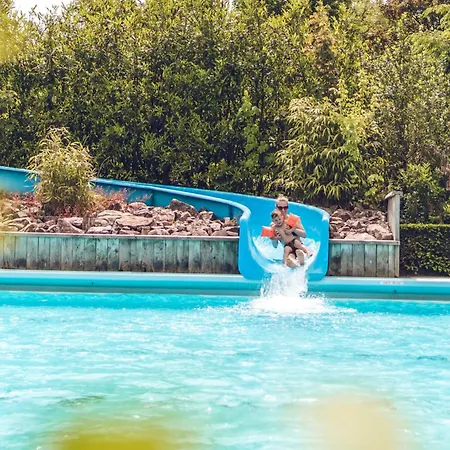 ヴィラ Ruime Groepsvilla Voor 12 Personen Met Terras En Tuin