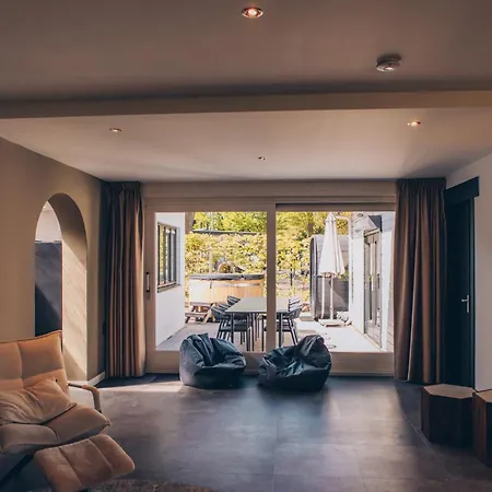 Groepsvilla Met Hottub & Sauna | 12 Personen *
