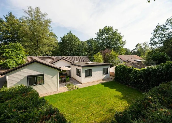 Ruime Groepsvilla Voor 12 Personen Met Terras En Tuin