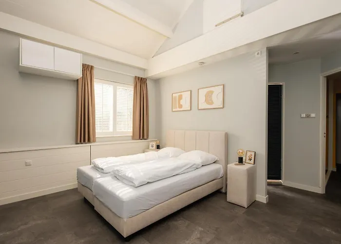 Ruime Groepsvilla Voor 12 Personen Met Terras En Tuin ヴィラ アーペルドールン