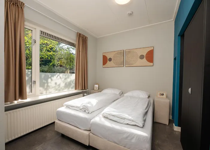 Ruime Groepsvilla Voor 12 Personen Met Terras En Tuin ヴィラ アーペルドールン