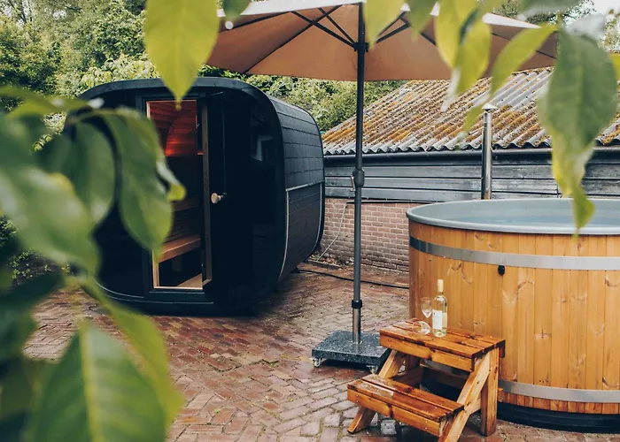 Ruime Groepsvilla Voor 12 Personen Met Terras En Tuin