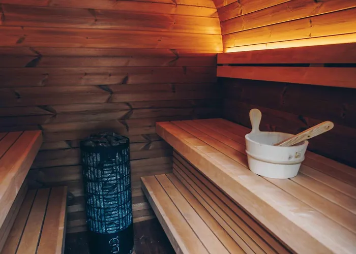 Ruime Groepsvilla Voor 12 Personen Met Terras En Tuin *