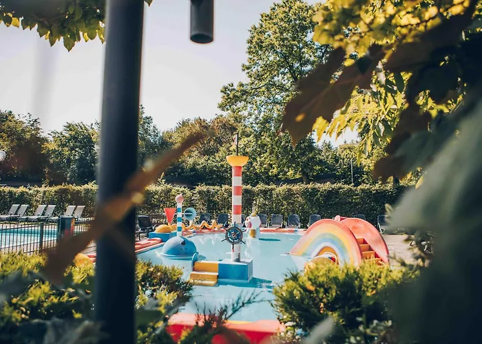 Ruime Groepsvilla Voor 12 Personen Met Terras En Tuin ヴィラ *