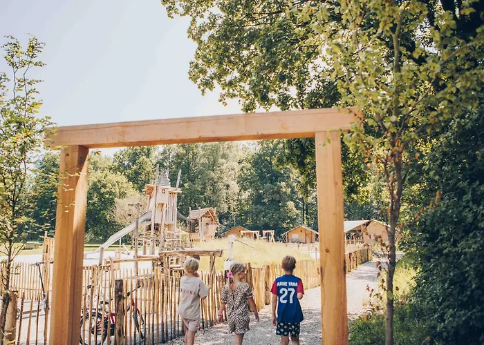 Ruime Groepsvilla Voor 12 Personen Met Terras En Tuin *